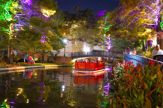 Scenic San Antonio Night Tour with Riverwalk Boat Cruise