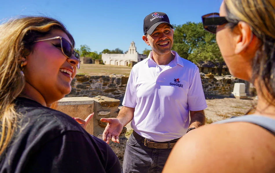 See-Sight-Tour-Guide-at-The-Alamo